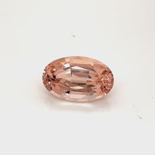 Load and play video in Gallery viewer, Peach Morganite -7.18cts/Oval