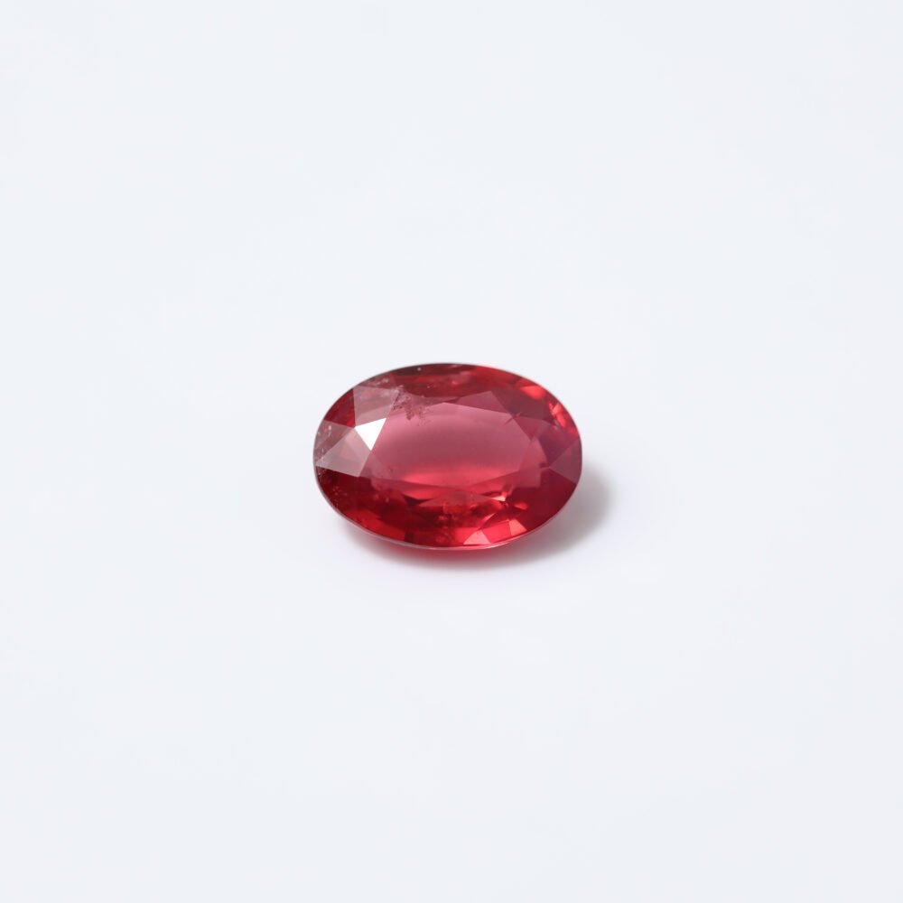 Exquisite Vivid Pinkish-Red Mahenge Spinel – 3.77 Carat Oval