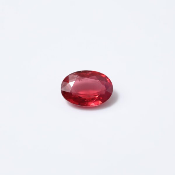 Exquisite Vivid Pinkish-Red Mahenge Spinel - 3.77 Carat Oval